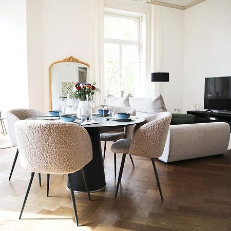 Palais Passy~Design Suite Mit Ausblick Im Zentrum 威斯巴登 外观 照片