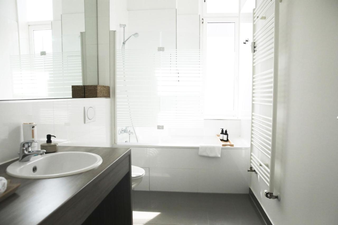 Palais Passy~Design Suite Mit Ausblick Im Zentrum 威斯巴登 外观 照片