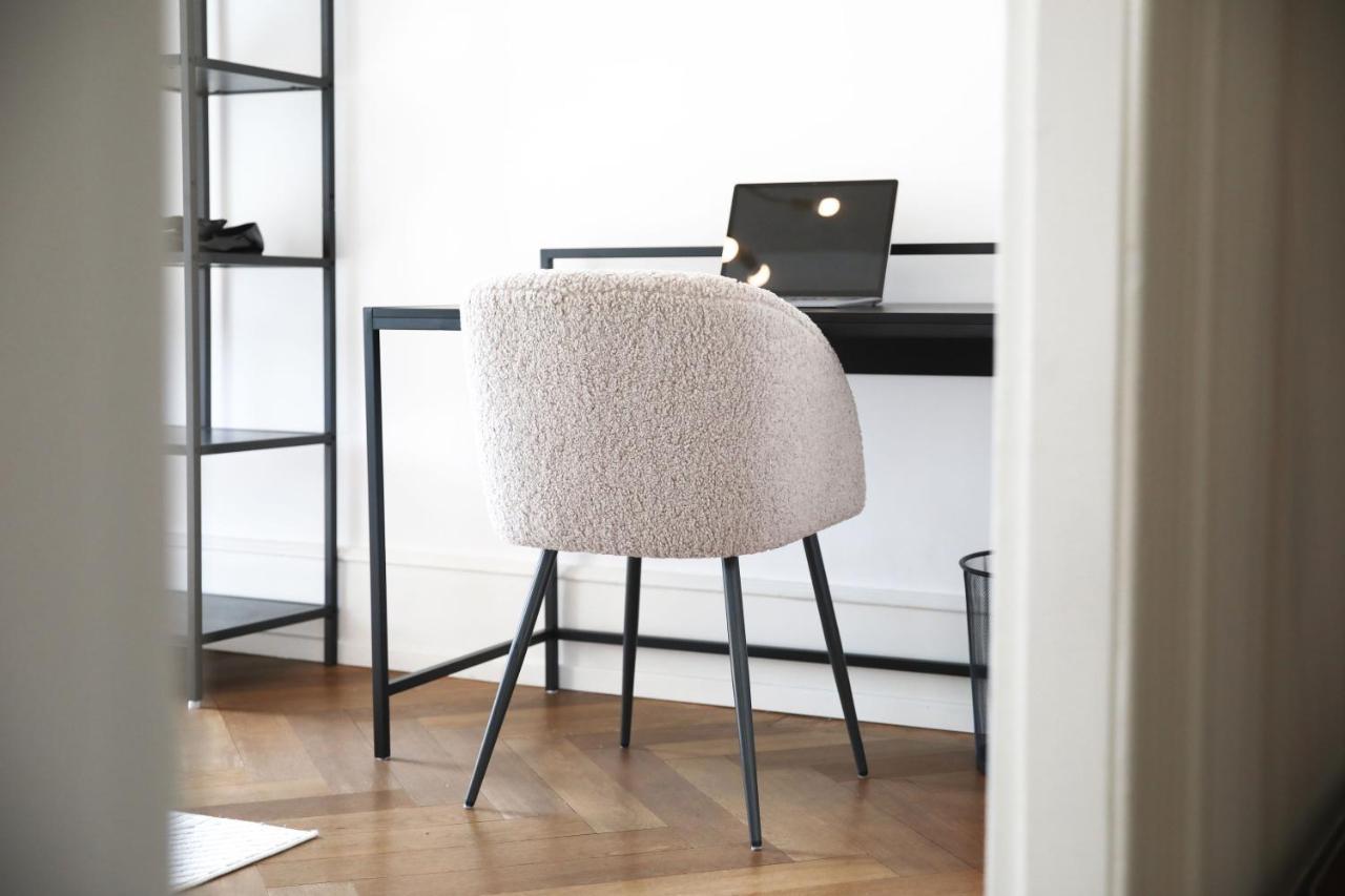Palais Passy~Design Suite Mit Ausblick Im Zentrum 威斯巴登 外观 照片