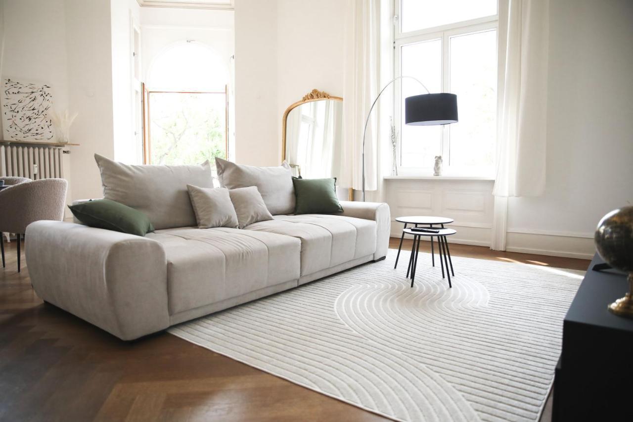 Palais Passy~Design Suite Mit Ausblick Im Zentrum 威斯巴登 外观 照片