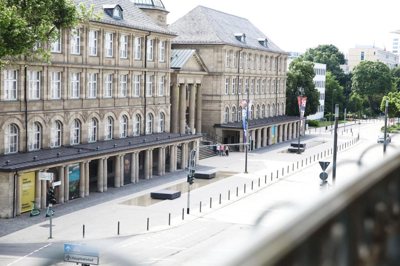 Palais Passy~Design Suite Mit Ausblick Im Zentrum 威斯巴登 外观 照片
