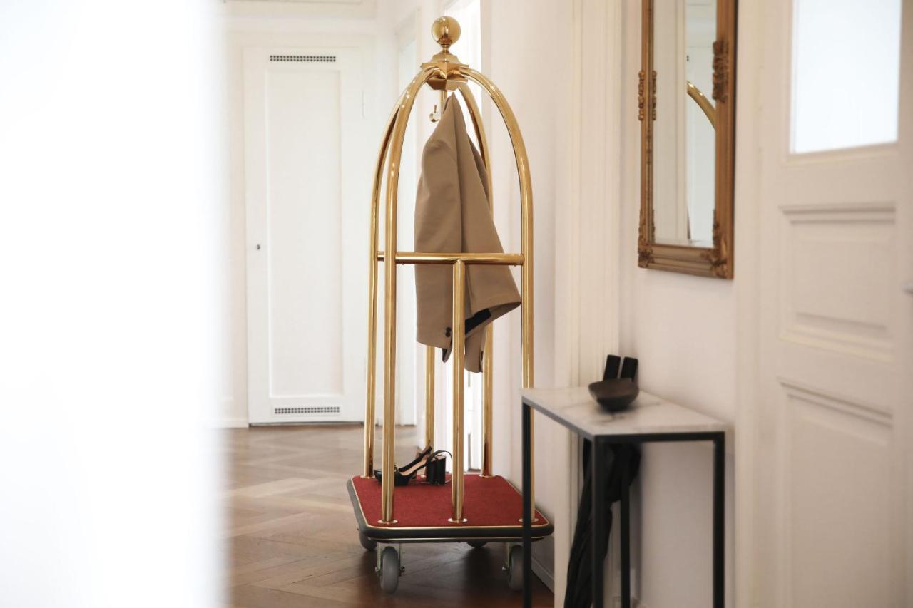 Palais Passy~Design Suite Mit Ausblick Im Zentrum 威斯巴登 外观 照片